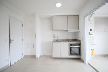 Sala/Cozinha de apartamento para alugar com 1 quarto, 38m² em Morumbi, São Paulo