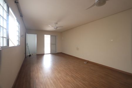 Sala de casa para alugar com 4 quartos, 250m² em Vila Independencia, São Paulo