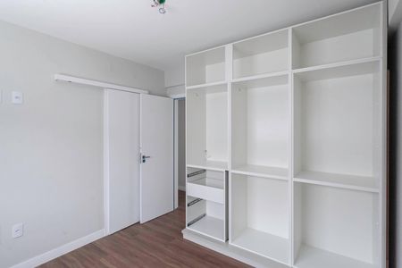 Apartamento à venda com 266m², 4 quartos e 3 vagas Apartamento à venda com 266m², 4 quartos e 3 vagasSemi suíte 1