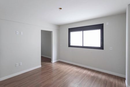 Apartamento à venda com 266m², 4 quartos e 3 vagas Apartamento à venda com 266m², 4 quartos e 3 vagasSuíte 2