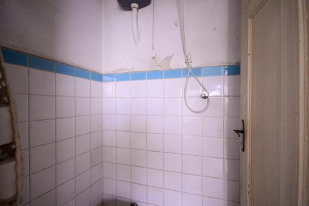 Casa à venda com 204m², 5 quartos e 1 vagaCasa 1 - Área de Serviço (Banheiro) 