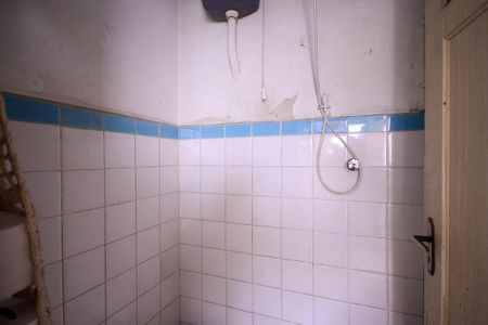 Casa à venda com 204m², 5 quartos e 1 vagaCasa 1 - Área de Serviço (Banheiro) 