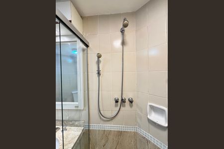 Apartamento para alugar com 126m², 3 quartos e 2 vagas Apartamento para alugar com 126m², 3 quartos e 2 vagasBanheiro da Suíte