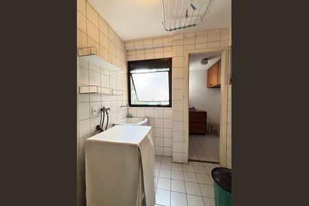 Apartamento para alugar com 126m², 3 quartos e 2 vagas Apartamento para alugar com 126m², 3 quartos e 2 vagasÁrea de Serviço