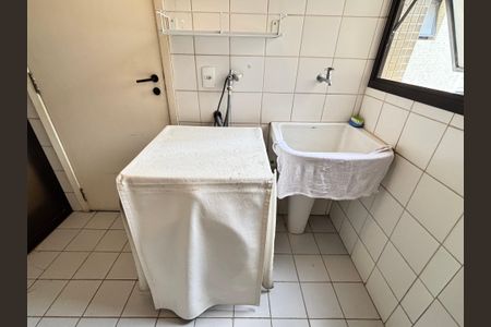 Apartamento para alugar com 126m², 3 quartos e 2 vagas Apartamento para alugar com 126m², 3 quartos e 2 vagasÁrea de Serviço