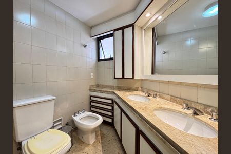 Apartamento para alugar com 126m², 3 quartos e 2 vagas Apartamento para alugar com 126m², 3 quartos e 2 vagasBanheiro da Suíte