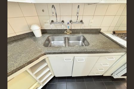 Apartamento para alugar com 126m², 3 quartos e 2 vagas Apartamento para alugar com 126m², 3 quartos e 2 vagasCozinha