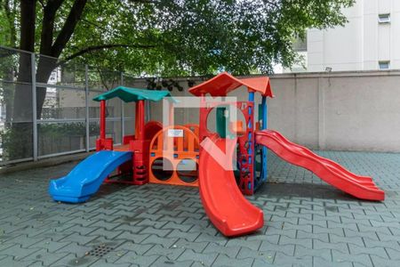 Apartamento para alugar com 126m², 3 quartos e 2 vagas Apartamento para alugar com 126m², 3 quartos e 2 vagasÁrea comum - Playground