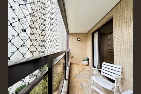 Apartamento para alugar com 126m², 3 quartos e 2 vagas Apartamento para alugar com 126m², 3 quartos e 2 vagasVaranda