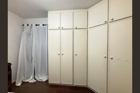 Apartamento para alugar com 126m², 3 quartos e 2 vagas Apartamento para alugar com 126m², 3 quartos e 2 vagasQuarto 2