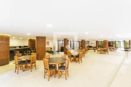 Apartamento para alugar com 126m², 3 quartos e 2 vagas Apartamento para alugar com 126m², 3 quartos e 2 vagasÁrea comum - Salão de festas