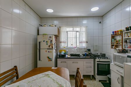 Casa à venda com 195m², 3 quartos e 2 vagasCozinha