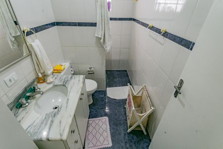 Casa à venda com 195m², 3 quartos e 2 vagasBanheiro