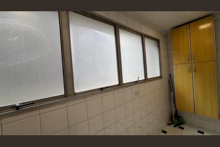 Apartamento para alugar com 140m², 3 quartos e 1 vagaÁrea de Serviço