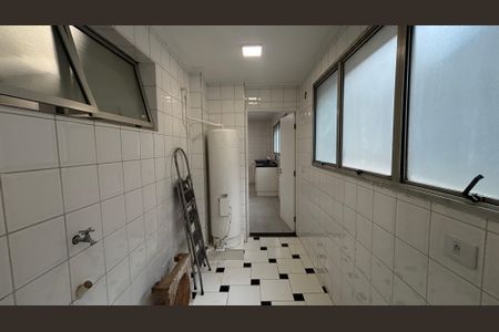 Apartamento para alugar com 140m², 3 quartos e 1 vagaÁrea de Serviço