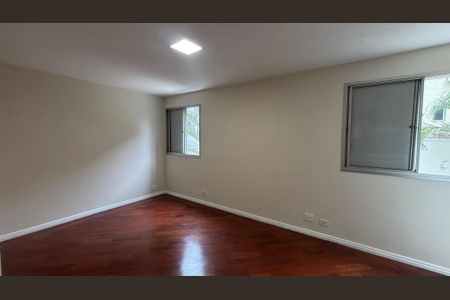 Apartamento para alugar com 140m², 3 quartos e 1 vagaSuite