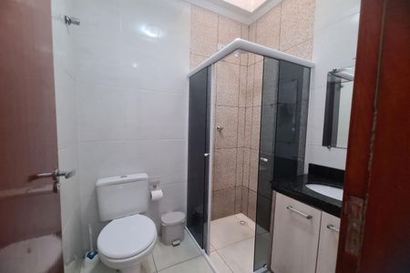 Casa para alugar com 110m², 3 quartos e 2 vagas Casa para alugar com 110m², 3 quartos e 2 vagasBanheiro