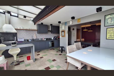 Apartamento à venda com 220m², 4 quartos e 2 vagasÁrea gourmet 