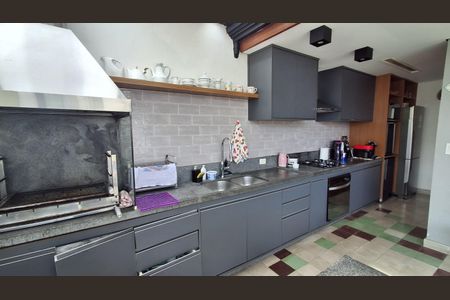 Apartamento à venda com 220m², 4 quartos e 2 vagasÁrea gourmet 