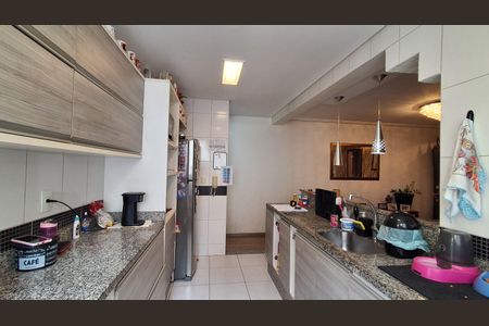 Apartamento à venda com 220m², 4 quartos e 2 vagasCozinha 