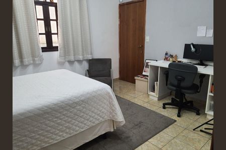 Casa à venda com 4 quartos, 250m² em Conjunto Residencial Butanta, São Paulo