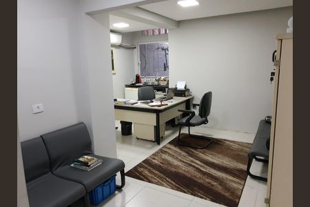 Casa à venda com 4 quartos, 250m² em Conjunto Residencial Butanta, São Paulo