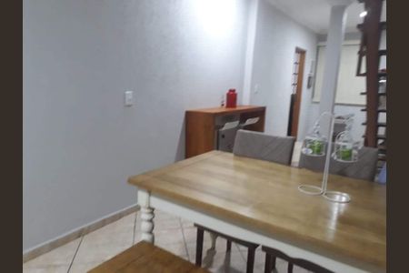 Casa à venda com 4 quartos, 250m² em Conjunto Residencial Butanta, São Paulo