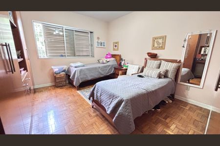 Casa à venda com 4 quartos, 189m² em Vila Clementino, São Paulo