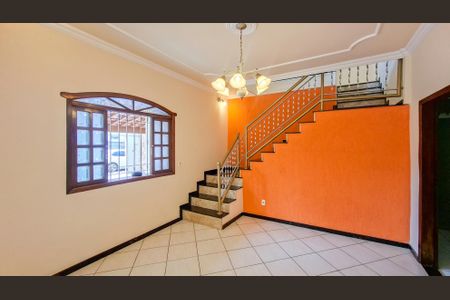 Casa para alugar com 4 quartos, 260m² em União, Belo Horizonte