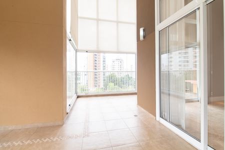 Apartamento para alugar com 240m², 3 quartos e 4 vagasVaranda