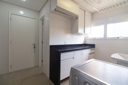 Apartamento para alugar com 240m², 3 quartos e 4 vagasÁrea de Serviço