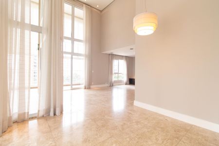 Apartamento para alugar com 240m², 3 quartos e 4 vagasSala