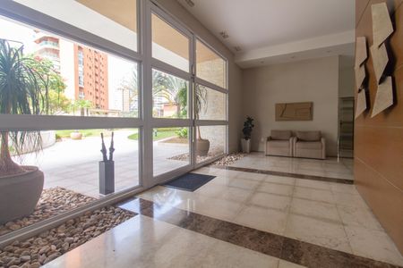 Apartamento para alugar com 240m², 3 quartos e 4 vagasHall de entrada