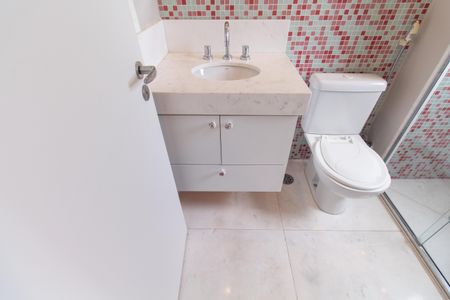 Apartamento para alugar com 240m², 3 quartos e 4 vagasBanheiro da Suíte 1