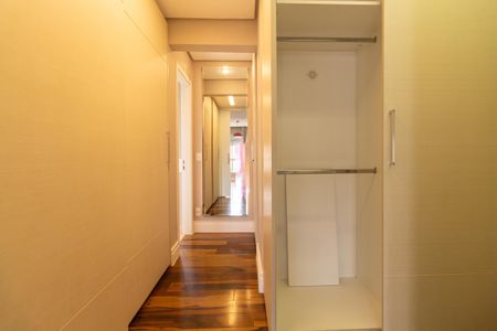 Apartamento para alugar com 240m², 3 quartos e 4 vagasCloset da Suíte 2