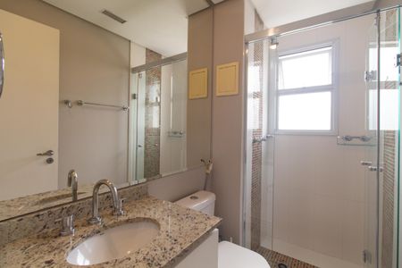 Apartamento para alugar com 240m², 3 quartos e 4 vagasBanheiro