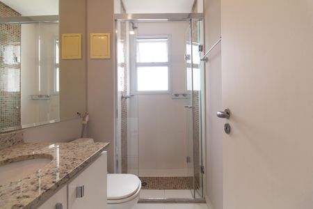 Apartamento para alugar com 240m², 3 quartos e 4 vagasBanheiro