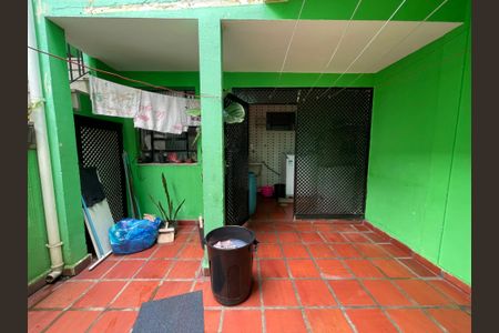 Casa à venda com 147m², 5 quartos e 2 vagasQuintal