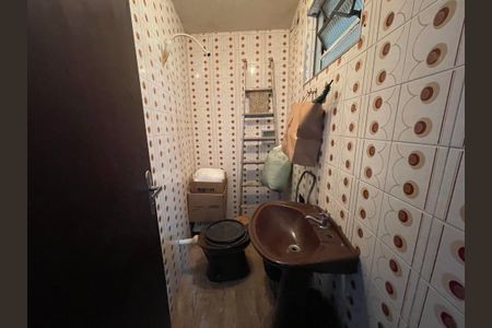 Casa à venda com 147m², 5 quartos e 2 vagasBanheiro de serviço