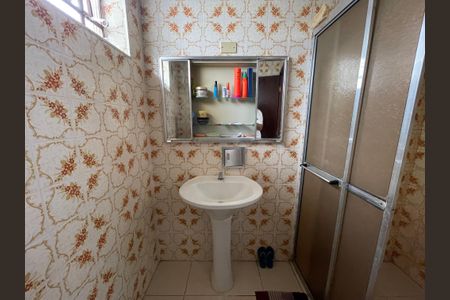 Casa à venda com 147m², 5 quartos e 2 vagasBanheiro 1