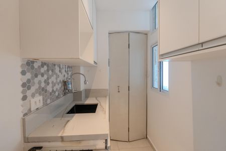 Cozinha e Área de Serviço de apartamento para alugar com 1 quarto, 45m² em Bela Vista, São Paulo