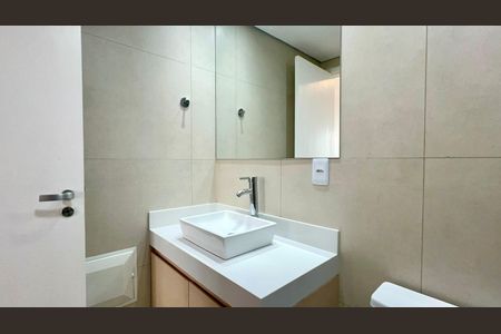Apartamento para alugar com 60m², 2 quartos e 1 vaga Apartamento para alugar com 60m², 2 quartos e 1 vagaBanheiro da Suíte