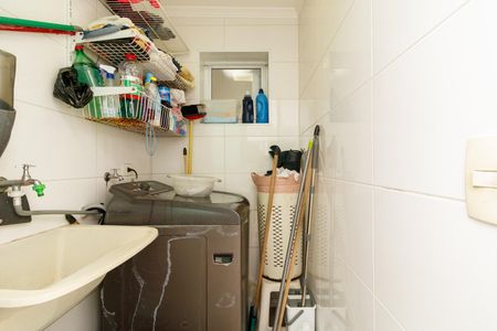 Casa à venda com 148m², 3 quartos e 2 vagas Casa à venda com 148m², 3 quartos e 2 vagasÁrea de Serviço