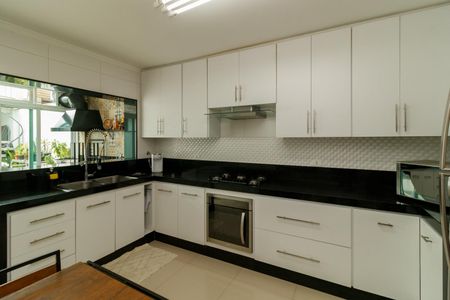 Casa à venda com 148m², 3 quartos e 2 vagas Casa à venda com 148m², 3 quartos e 2 vagasCozinha