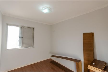 Quarto 2 de apartamento para alugar com 2 quartos, 55m² em Vila Jaraguá, São Paulo