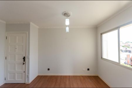 Sala de apartamento para alugar com 2 quartos, 55m² em Vila Jaraguá, São Paulo