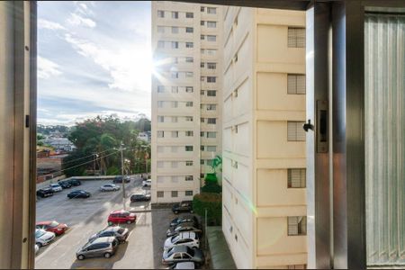 Apartamento para alugar com 55m², 2 quartos e 1 vagaCozinha - Janela