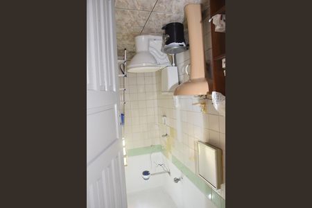 Banheiro de casa para alugar com 1 quarto, 60m² em Jardim São Manoel, Embu das Artes