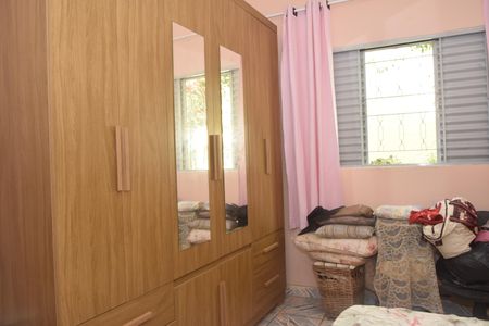 Quarto de casa para alugar com 1 quarto, 60m² em Jardim São Manoel, Embu das Artes