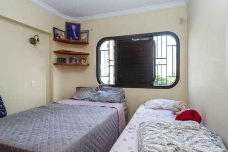 Apartamento à venda com 105m², 3 quartos e 2 vagas Apartamento à venda com 105m², 3 quartos e 2 vagasQuarto 2